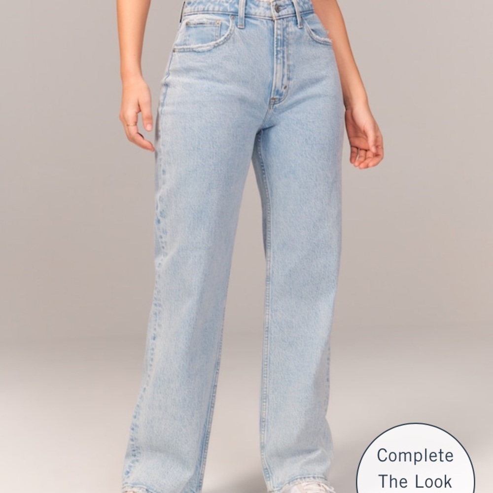 NEW Abercrombie Curve Love High Rise 90s Relaxed Jean